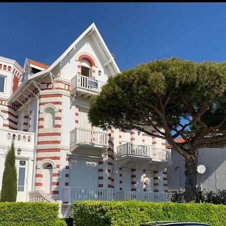 Chambre Sur La Falaise De Pontaillac Vaux-sur-Mer Exteriör bild