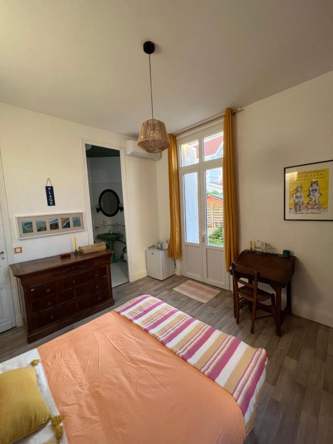 Chambre Sur La Falaise De Pontaillac Vaux-sur-Mer Exteriör bild